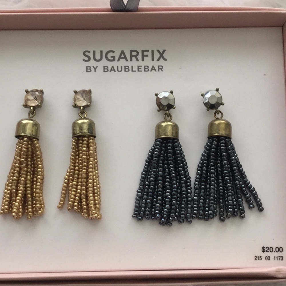 💃NWT Amazing Set of 2 Rhinestone / Tassel Earring - Picture 2 of 2